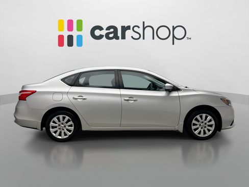 Used 2017 Nissan Sentra SV FWD image 6