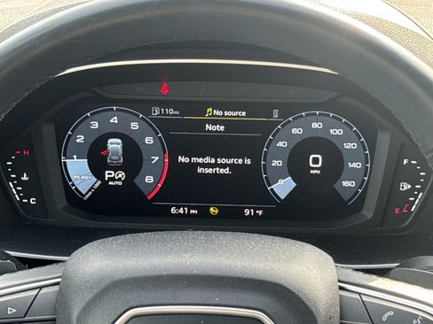 Used 2022 Audi Q3 2.0T Premium Plus w/ Premium Plus Package AWD/4WD image 4