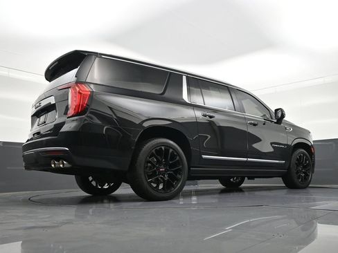Used 2023 GMC Yukon XL Denali image 28