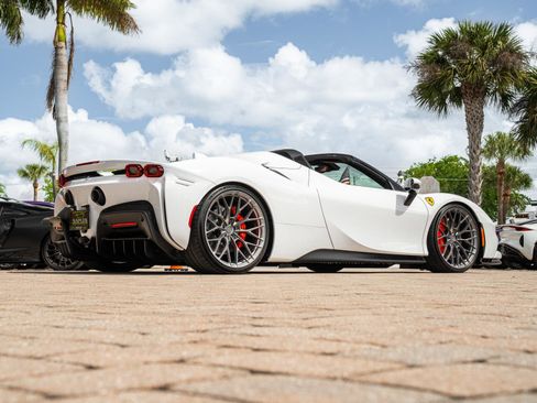 Used 2022 Ferrari SF90 Spider AWD/4WD image 27