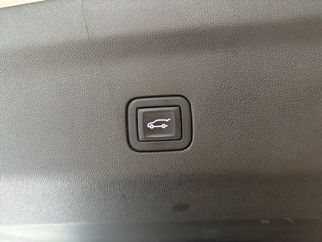 Certified 2024 Chevrolet Suburban High Country AWD/4WD image 17