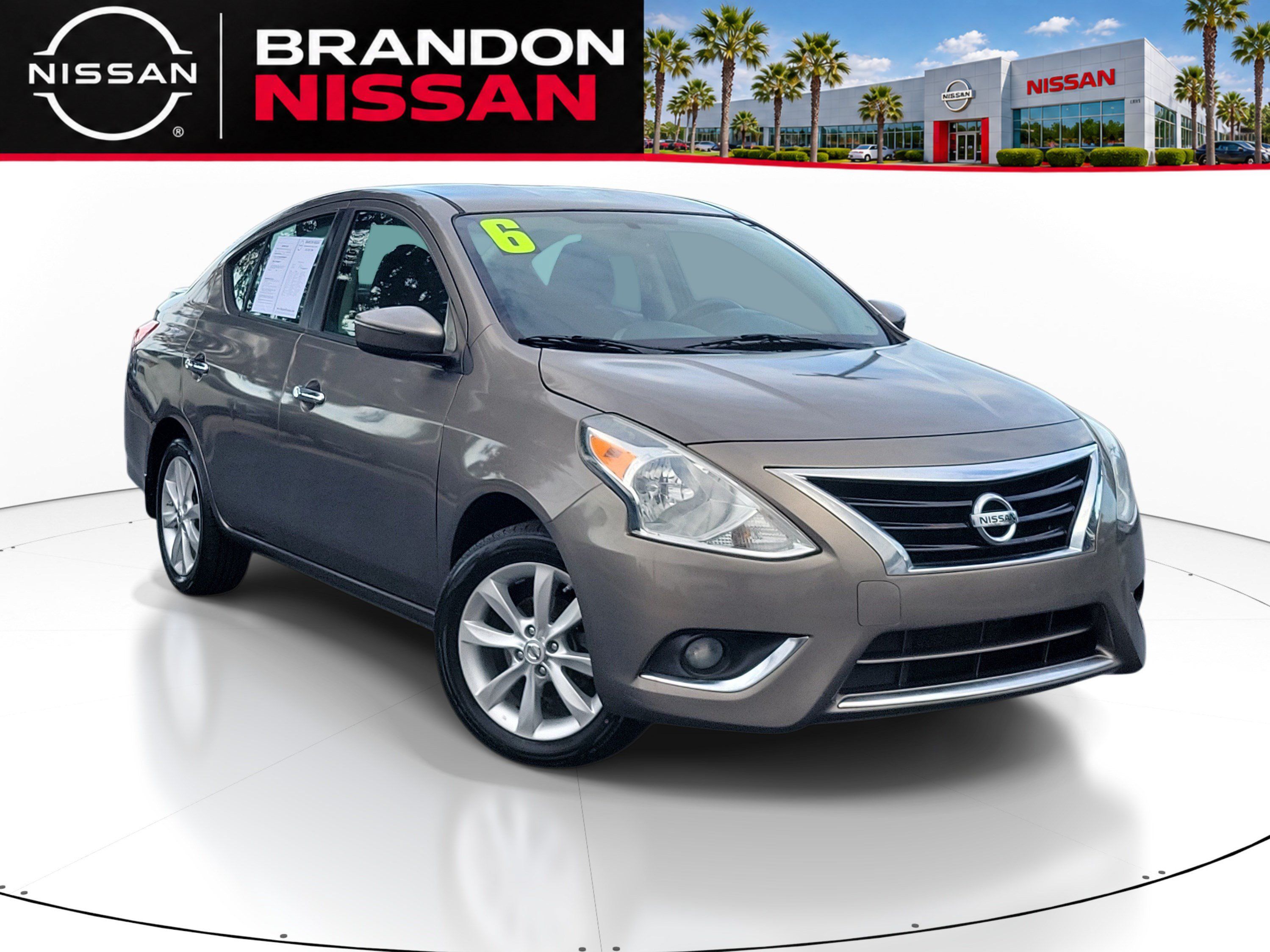 Used 2016 Nissan Versa FWD image 1