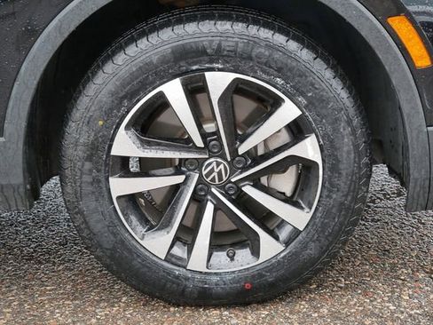 Used 2024 Volkswagen Tiguan S AWD/4WD image 9