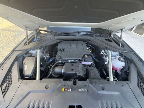 Used 2026 Genesis GV70 2.5T Advanced image 18