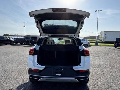 Used 2023 Buick Encore GX Select w/ Safety Package II FWD image 5