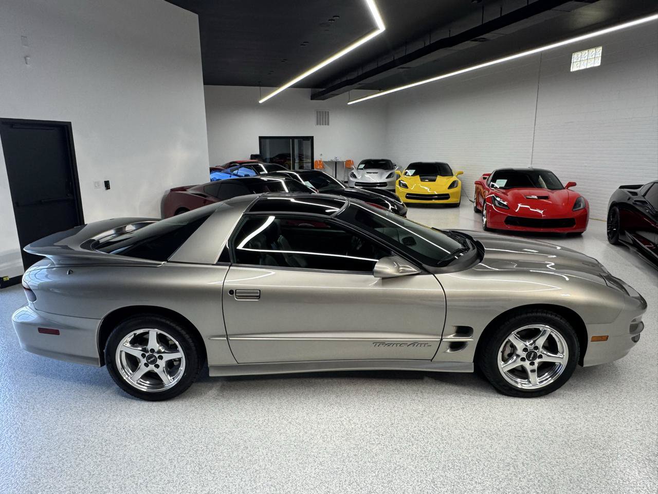 Used 2000 Pontiac Firebird Formula RWD image 18