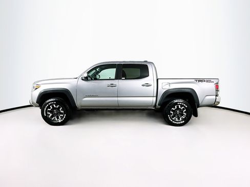 Used 2020 Toyota Tacoma TRD Off-Road image 4