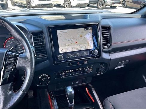 Used 2024 Nissan Frontier PRO-4X AWD/4WD image 9