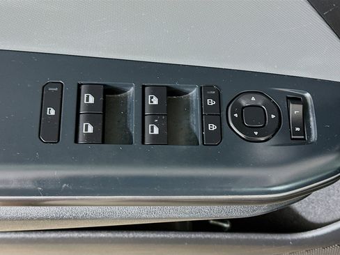 Used 2025 Kia K4 LXS image 15