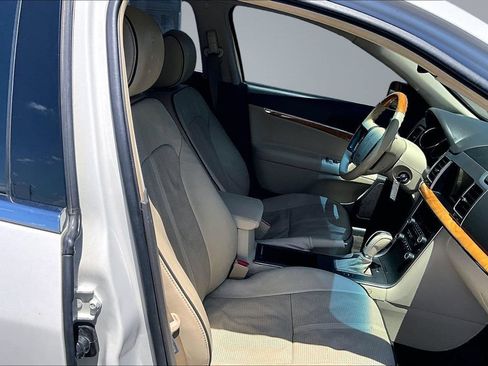 Used 2011 Lincoln MKZ w/ 101A Rapid Spec Order Code FWD image 7