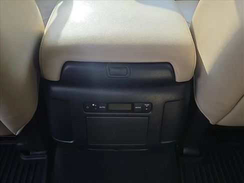 Used 2021 Nissan Armada SL w/ Captain's Chairs Package image 20