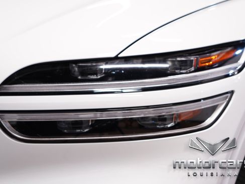 Used 2022 Genesis GV70 2.5T image 11