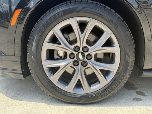 Used 2020 Cadillac XT6 Premium Luxury FWD image 12