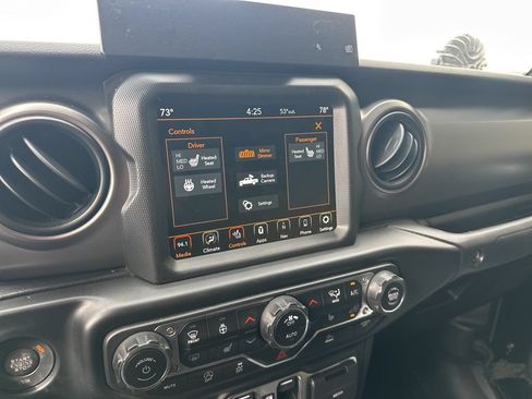 Used 2022 Jeep Gladiator Sport AWD/4WD image 19