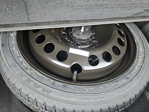 Used 2023 Buick Encore GX Essence w/ Experience Buick Package image 17