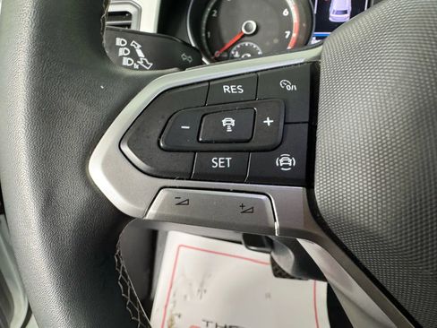 Used 2021 Volkswagen Atlas SE image 16