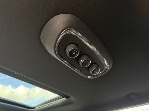 Used 2015 Dodge Durango R/T w/ Premium Nappa Leather Group image 34