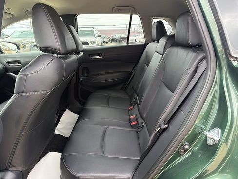 Used 2025 Toyota Corolla Cross XLE image 24