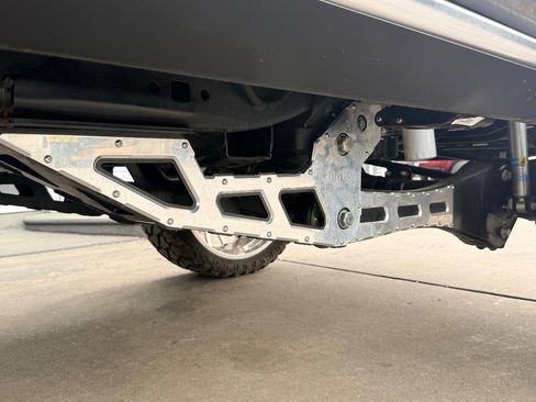 Used 2024 Ford F450 Platinum w/ FX4 Off-Road Package image 16