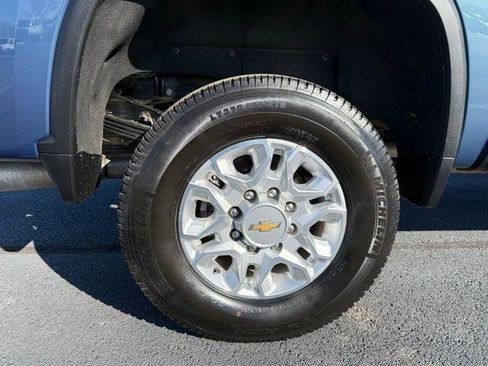 Used 2025 Chevrolet Silverado 3500 LTZ image 11