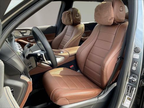 Certified 2025 Mercedes-Benz GLS 580 4MATIC image 23