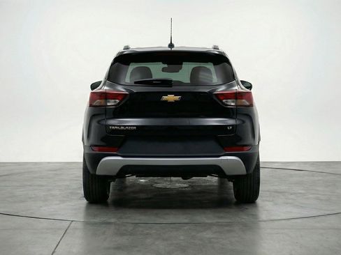 Used 2025 Chevrolet TrailBlazer LT FWD image 6