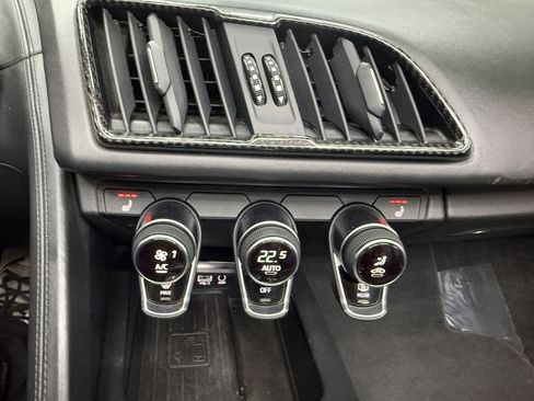Used 2017 Audi R8 V10 AWD/4WD image 16