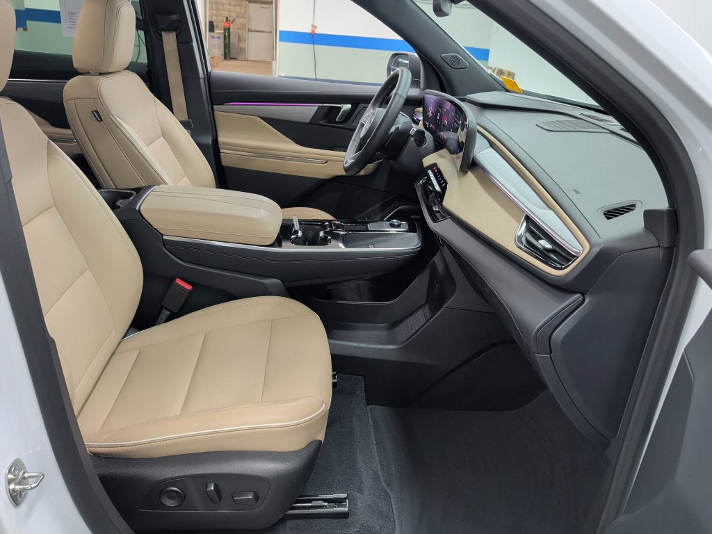 Used 2026 Buick Enclave Preferred FWD image 37