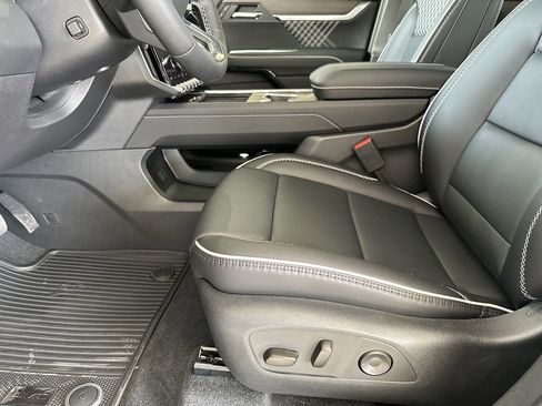 New 2026 GMC Acadia Denali w/ Super Cruise Package image 14