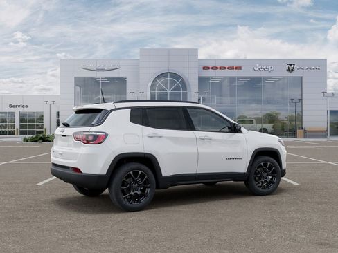 New 2026 Jeep Compass Latitude AWD/4WD image 4