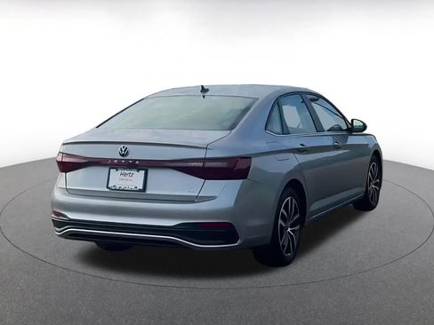 Used 2025 Volkswagen Jetta SE image 14