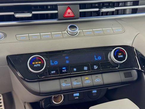 New 2025 Hyundai Elantra SEL FWD image 25