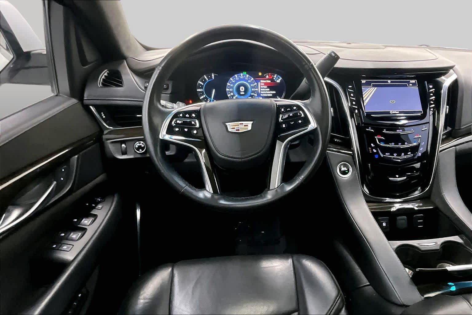 Used 2017 Cadillac Escalade ESV Platinum RWD image 6