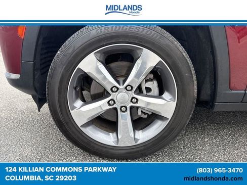 Used 2025 Jeep Grand Cherokee L Limited RWD image 19