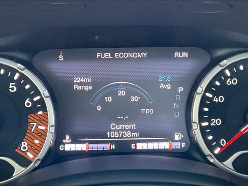 Used 2020 Jeep Renegade Altitude w/ UConnect 8.4 Nav Group AWD/4WD image 26