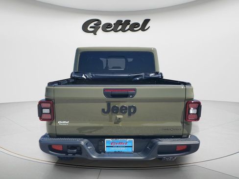 Used 2025 Jeep Gladiator Sport AWD/4WD image 6