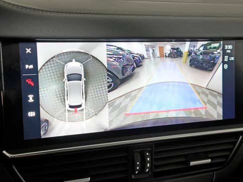 Certified 2023 Porsche Cayenne AWD/4WD image 32