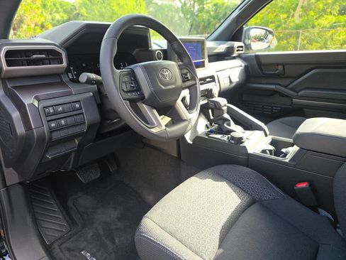New 2026 Toyota 4Runner SR5 AWD/4WD image 27