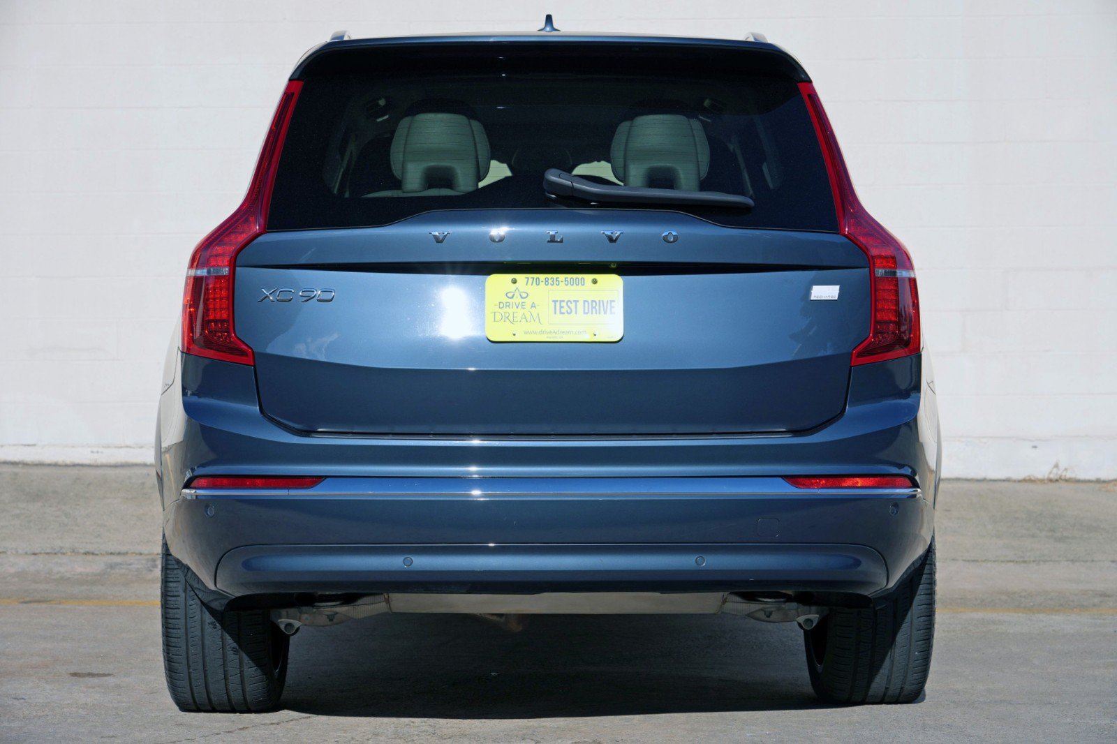 Used 2024 Volvo XC90 T8 Plus w/ Protection Package Premier AWD/4WD image 11