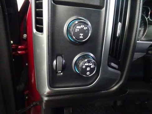 Used 2018 Chevrolet Silverado 1500 LT w/ All Star Edition AWD/4WD image 10