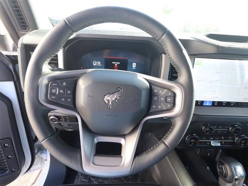 New 2025 Ford Bronco Outer Banks image 18
