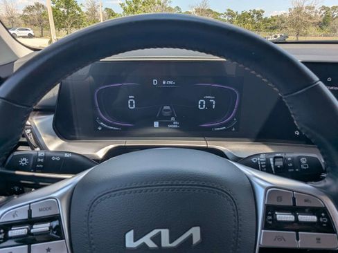Certified 2025 Kia Telluride S FWD image 39