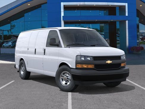 New 2026 Chevrolet Express 2500 w/ Driver Convenience Package RWD image 34