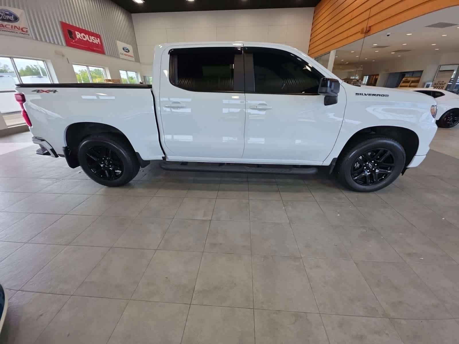 Used 2023 Chevrolet Silverado 1500 RST w/ Rally Edition AWD/4WD image 5