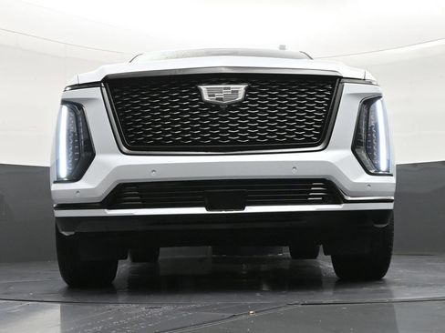 Used 2026 Cadillac Escalade Platinum Sport w/ LPO, ONYX Package AWD/4WD image 27
