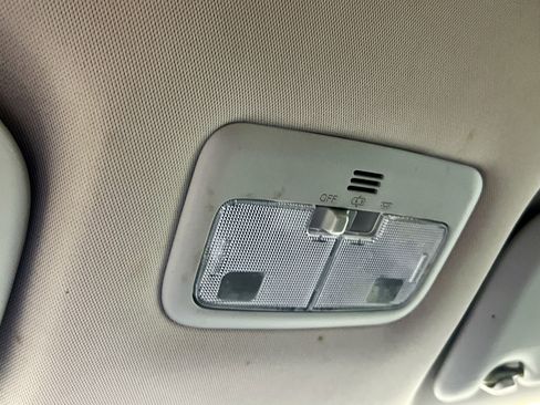 Used 2018 Toyota Corolla SE image 22