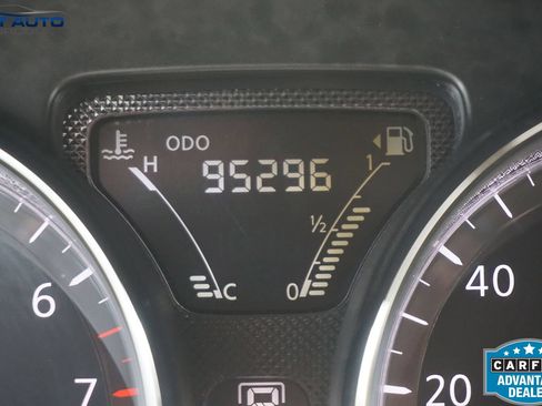 Used 2016 Nissan Versa SV w/ Fog Lights Package FWD image 36