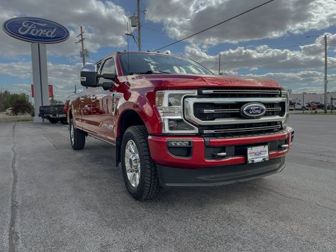 Used 2022 Ford F350 Platinum w/ FX4 Off-Road Package AWD/4WD image 8