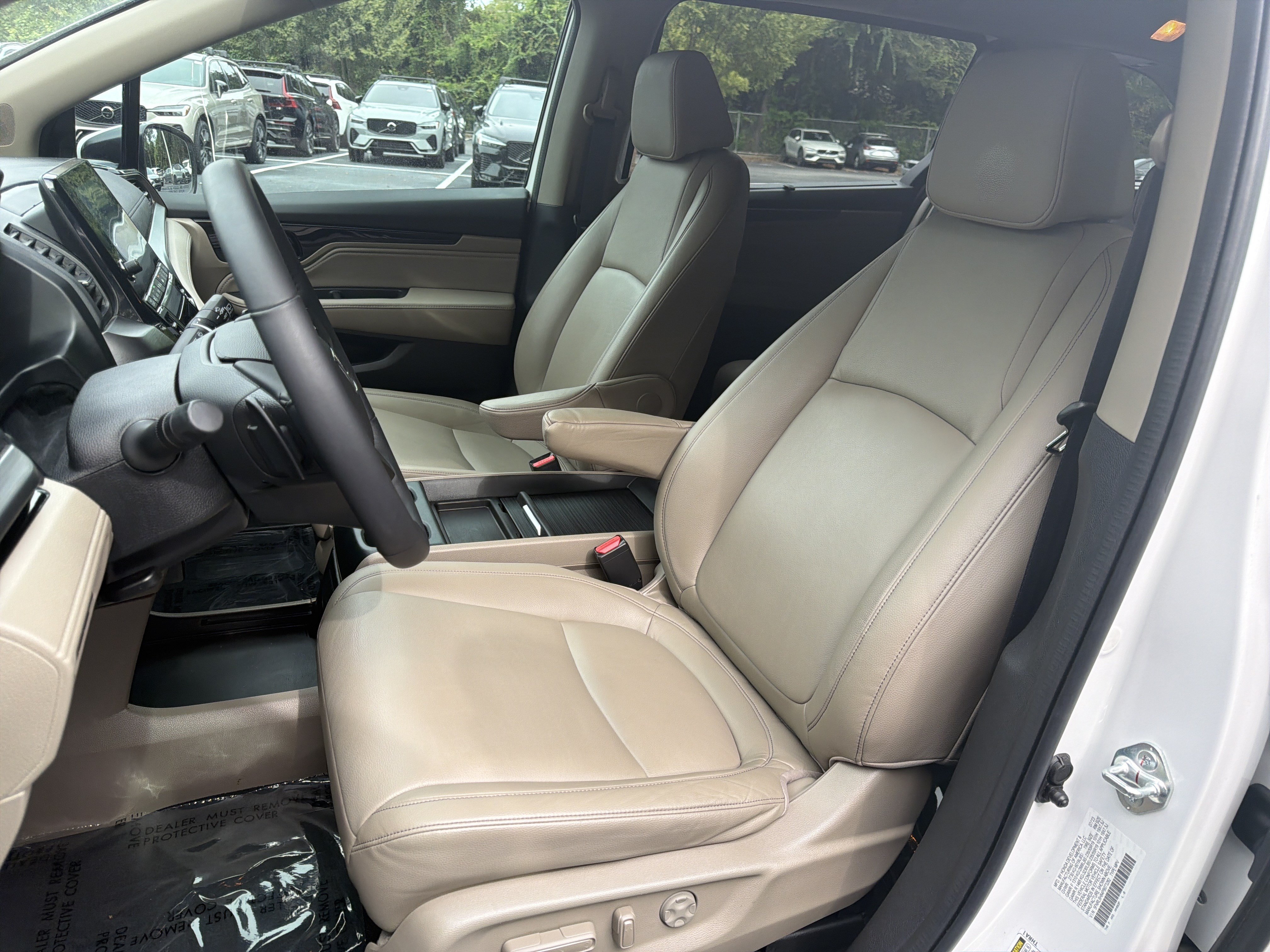 Used 2023 Honda Odyssey Touring image 16