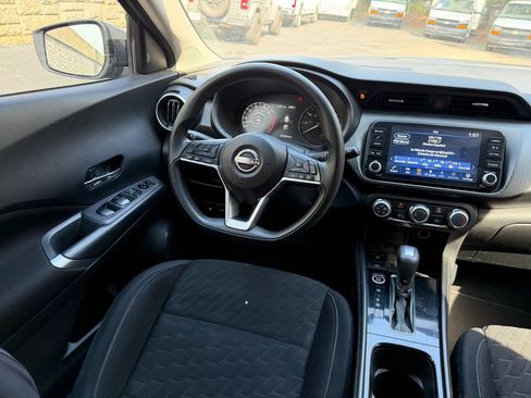 Used 2023 Nissan Kicks SV FWD image 14
